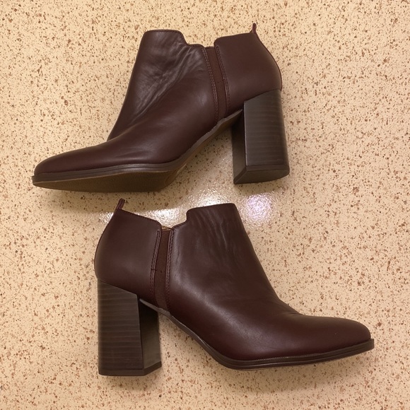Franco Sarto Burgundy booties - Picture 4 of 6